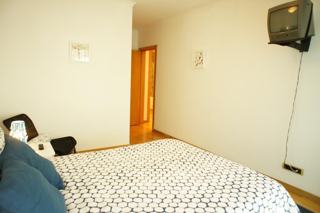 Modern Near The Bridge Apartment Lissabon